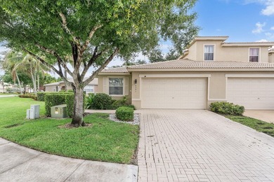 Beautifully maintained 3-bedroom, 2.5-bath home located on a - photo 9