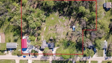 Situated on 2.85 acres (approx. 15.5 city lots) south of Hwy 44 - photo 3