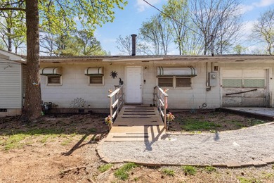 Situated on 2.85 acres (approx. 15.5 city lots) south of Hwy 44 - photo 8