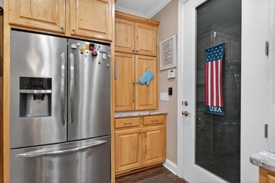 Beautiful big house on a beautiful large lot in a great area on - photo 12