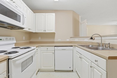 Welcome to Unit 717 at 100 Kensington Boulevard, a beautifully - photo 13