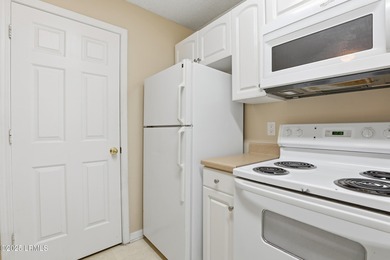 Welcome to Unit 717 at 100 Kensington Boulevard, a beautifully - photo 15
