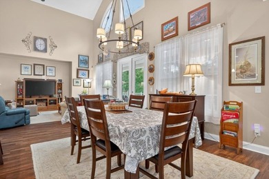 Beautiful big house on a beautiful large lot in a great area on - photo 16