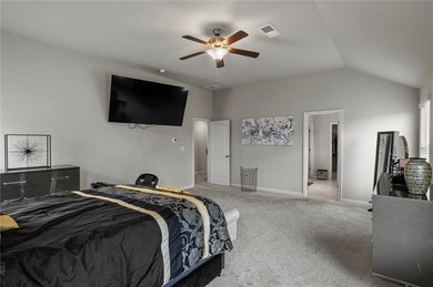 BACK ON THE MARKET! Seller is offering a reduced price on this - photo 18