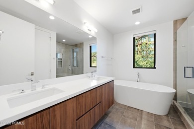 Rarely available and impeccably maintained, this nearly new - photo 18