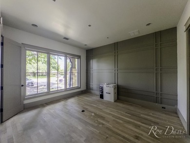 Ron Davis Custom Homes presents this stunning two-story Luxury - photo 21