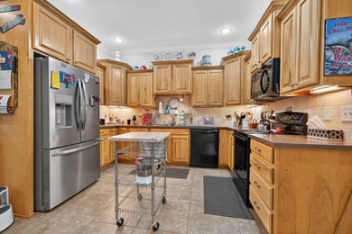 Beautiful big house on a beautiful large lot in a great area on - photo 45