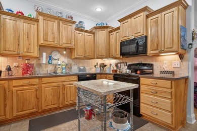 Beautiful big house on a beautiful large lot in a great area on - photo 46