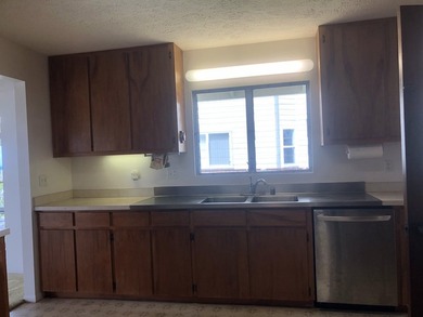 Welcome home to a 3 bedroom, 3 bathroom house with sweeping - photo 7