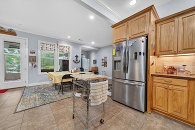 Beautiful big house on a beautiful large lot in a great area on - photo 47