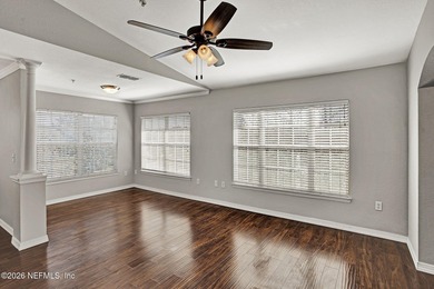 Well appointed and updated spacious home located on the third - photo 8