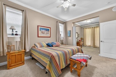 Beautiful big house on a beautiful large lot in a great area on - photo 50