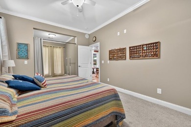 Beautiful big house on a beautiful large lot in a great area on - photo 51