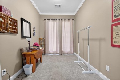 Beautiful big house on a beautiful large lot in a great area on - photo 52