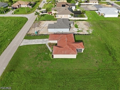 3-bedroom, 2-bath home offering an open-concept layout with tile - photo 5