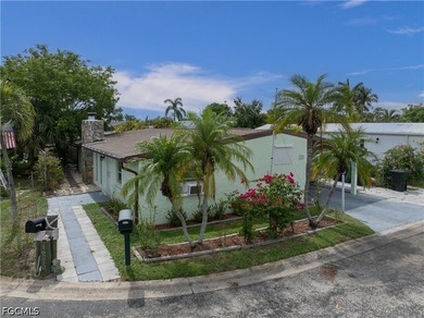 Welcome to this beautifully renovated and fully furnished - photo 1