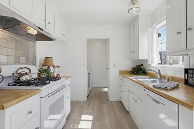 Welcome to this 3-bedroom, 2-bath home with a versatile and - photo 14