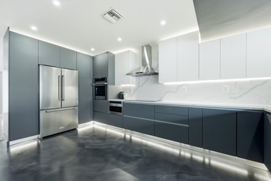 Welcome to this exceptional single-story residence in Palm Beach - photo 24