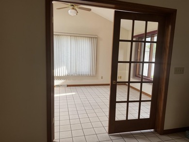 Spacious, open concept 2bed/2bath ranch style condo on the SE - photo 8