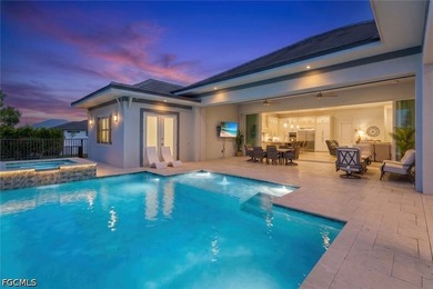 Welcome to luxury living at its finest! This exceptional 5 - photo 1