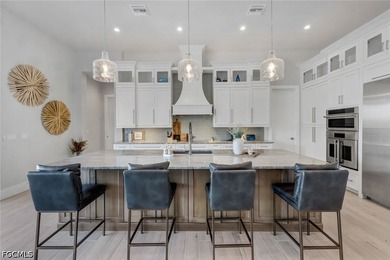 Welcome to luxury living at its finest! This exceptional 5 - photo 5
