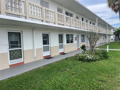 (private lake, pond, creek) Condo For Sale in Miami Gardens Florida