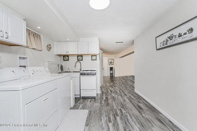 Welcome to 43 Hickory Avenue! This fully renovated 1-family - photo 22