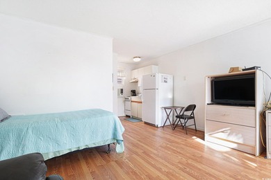Welcome to this charming efficiency unit in the desirable Ocean - photo 7