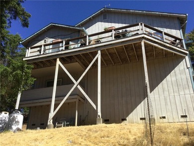 3 bedroom 2.5 bath single story home in Willits. Needs repairs - photo 1