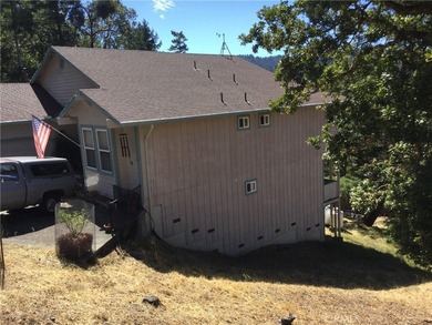 3 bedroom 2.5 bath single story home in Willits. Needs repairs - photo 3