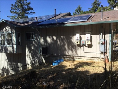 3 bedroom 2.5 bath single story home in Willits. Needs repairs - photo 5
