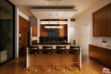Boasting A+ panoramic views that are among the most - photo 7