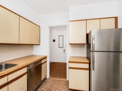 Welcome to 306 E Mosholu Pkwy S 4F. This 1 Bedroom 1 Bathroom - photo 9