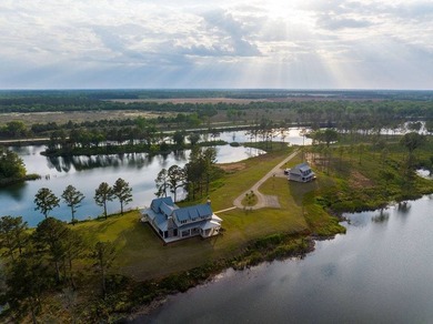 There are properties, and then there are places that define a - photo 15