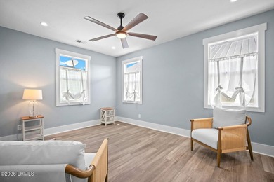 Welcome to this beautifully crafted 2-bedroom, 2-bath cottage - photo 16