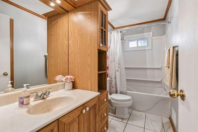 Pristinely quiet, walkable to private beach, restaurants, Lord - photo 23
