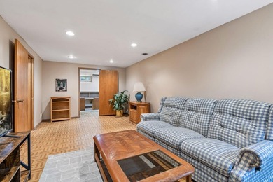 Pristinely quiet, walkable to private beach, restaurants, Lord - photo 26