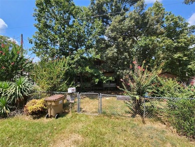 Lake Bob Sandlin Home Active Under Contract in Pittsburg Texas