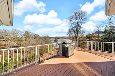 Set along the shores of Douglas Lake, this stunning lakefront - photo 4