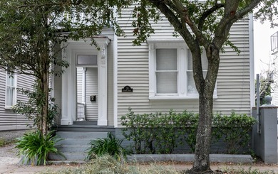 Great location next to the College of Charleston campus. All - photo 4