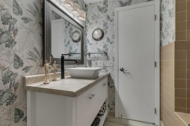Beautifully updated 2-bedroom, 2-bath condo offering 1,170 - photo 16
