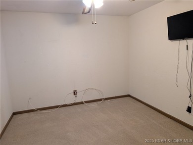 What a lovely family home with large rooms so close to the Lake - photo 31