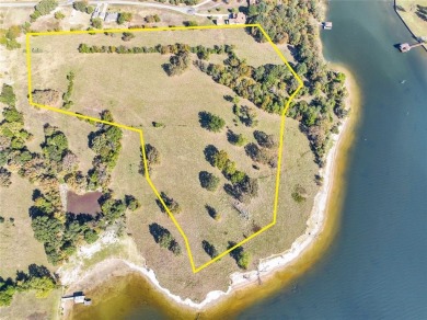 Lake Acreage For Sale in Yantis, Texas