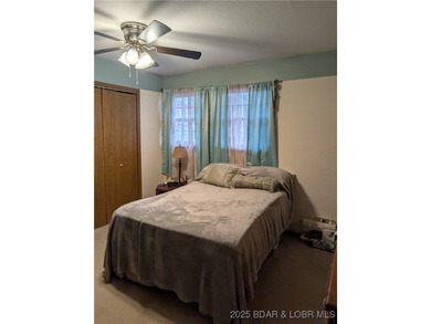 What a lovely family home with large rooms so close to the Lake - photo 33