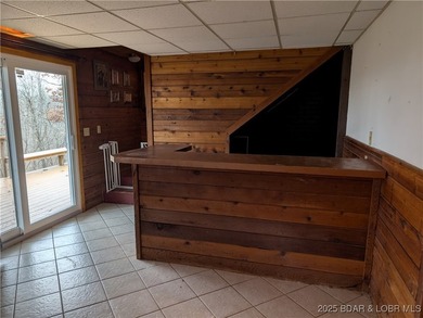 What a lovely family home with large rooms so close to the Lake - photo 42