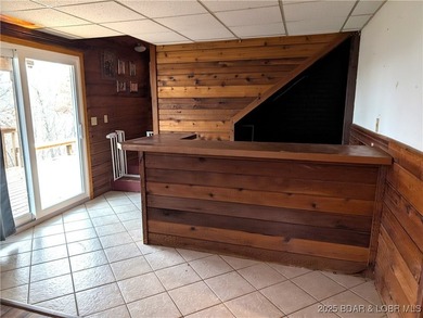 What a lovely family home with large rooms so close to the Lake - photo 43
