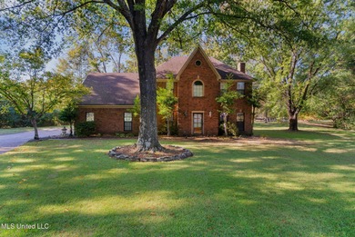 (private lake, pond, creek) Home For Sale in Olive Branch Mississippi