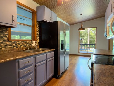 Here is your opportunity to own a charming 2-bedroom, 1-bath - photo 10