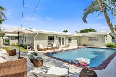 True 4 bedroom, 3 bath pool home in Coral Ridge Country Club - photo 16