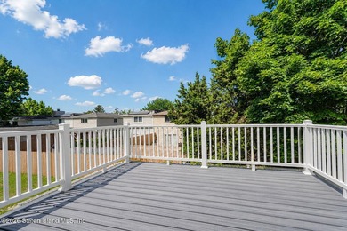 Welcome to Willowbrook! Nestled on a private cul-de-sac just off - photo 20